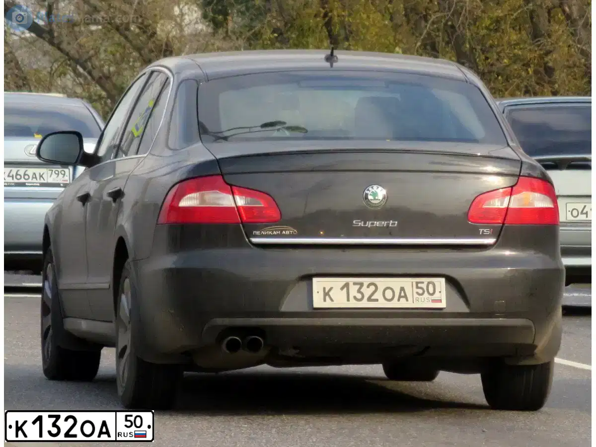 Фото автомобиля SKODA SUPERB, 2010 — госномер К213УМ750. Цвет: ЧЕРНЫЙ