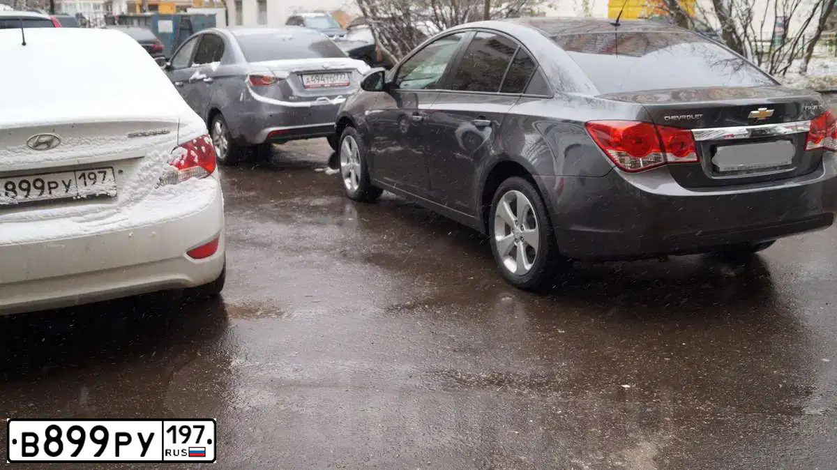 Фото автомобиля SHAANXI SX 325 /6X4/, 2011 — госномер В899РУ197. Цвет: ЖЕЛТЫЙ