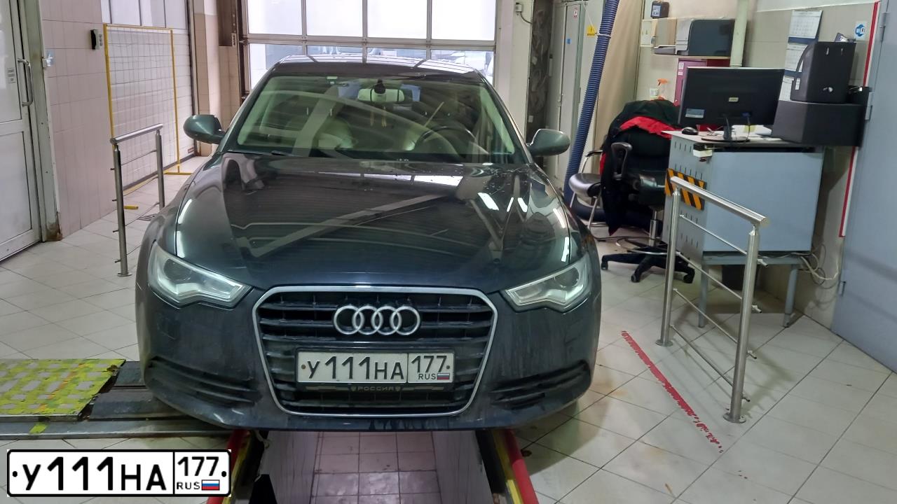 Фото автомобиля AUDI A6, 2013. Цвет: ЧЕРНЫЙ