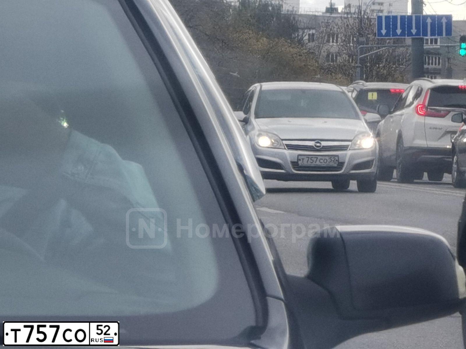 Фото автомобиля FORD FOCUS, 2007 — госномер У999ТМ52. Цвет: ЧЕРНЫЙ КРАСНЫЙ