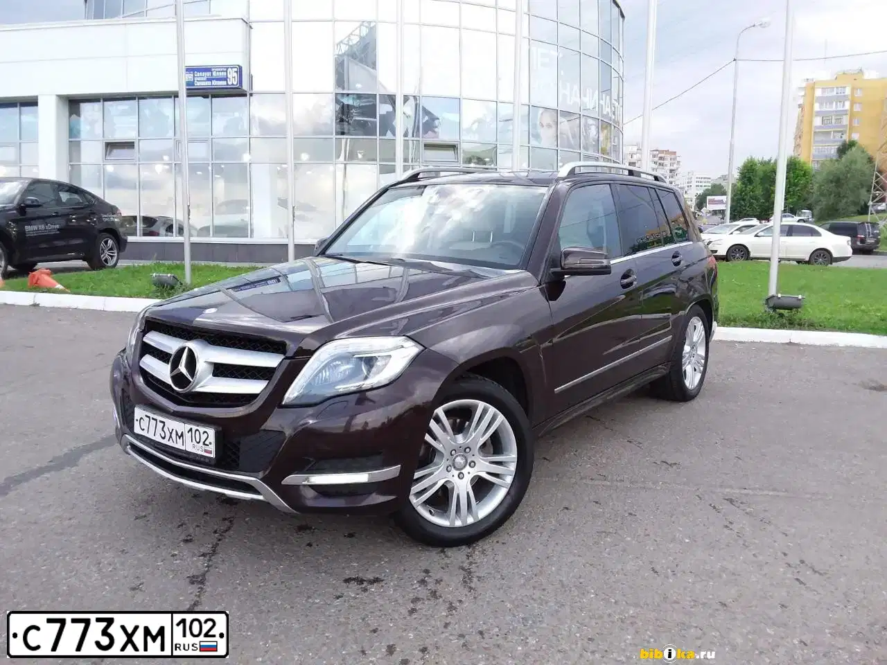 Фото автомобиля MERCEDES C-KLASSE, 2012 — госномер О908ТУ154. Цвет: Коричневый