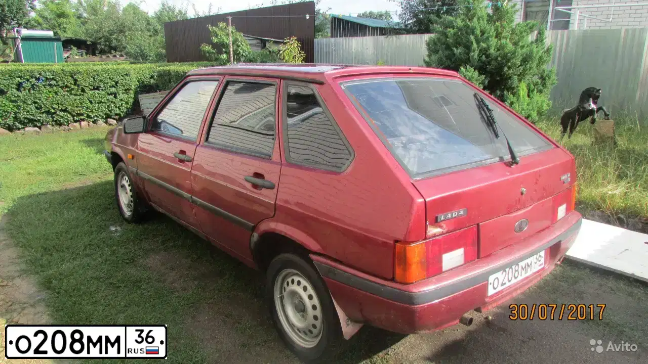 Фото автомобиля LADA 2109 SAMARA, 1998 — госномер О208ММ36. Цвет: Красный