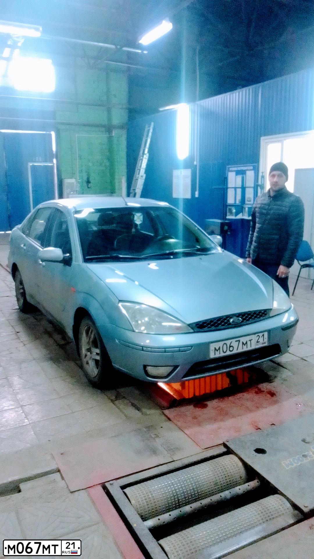 Фото автомобиля FORD FOCUS, 2004 — госномер Е071ВН152. Цвет: СЕРО-ГОЛУБОЙ