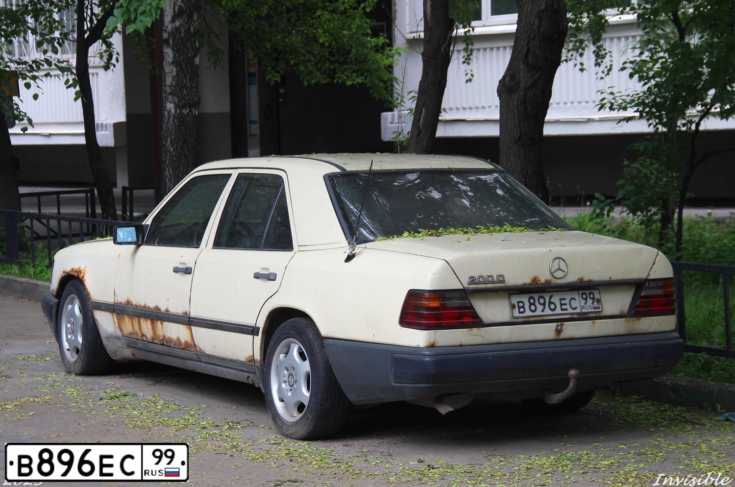 Фото автомобиля MERCEDES E-KLASSE, 1988 — госномер В896ЕС99. Цвет: БЕЖЕВЫЙ