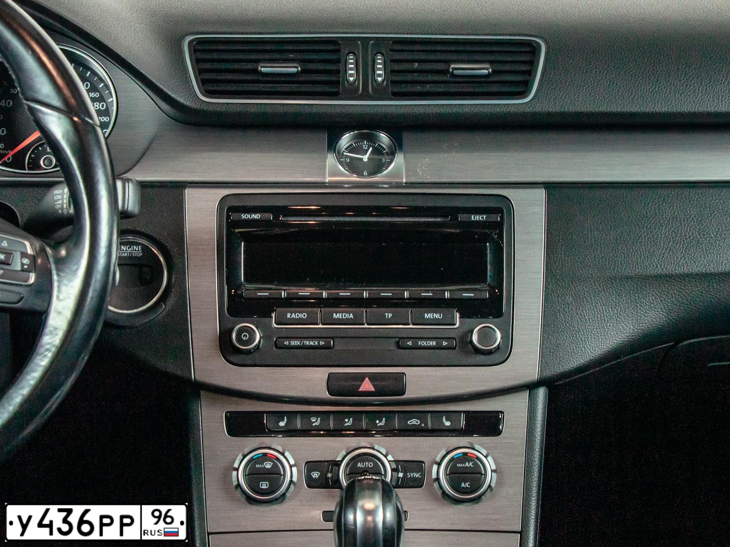Фото автомобиля VOLKSWAGEN PASSAT, 2012 — госномер У436РР96. Цвет: ЧЕРНЫЙ