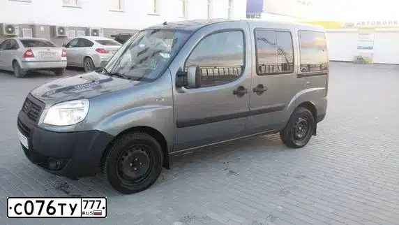 Фото автомобиля FIAT DOBLO, 2011 — госномер В406АК92