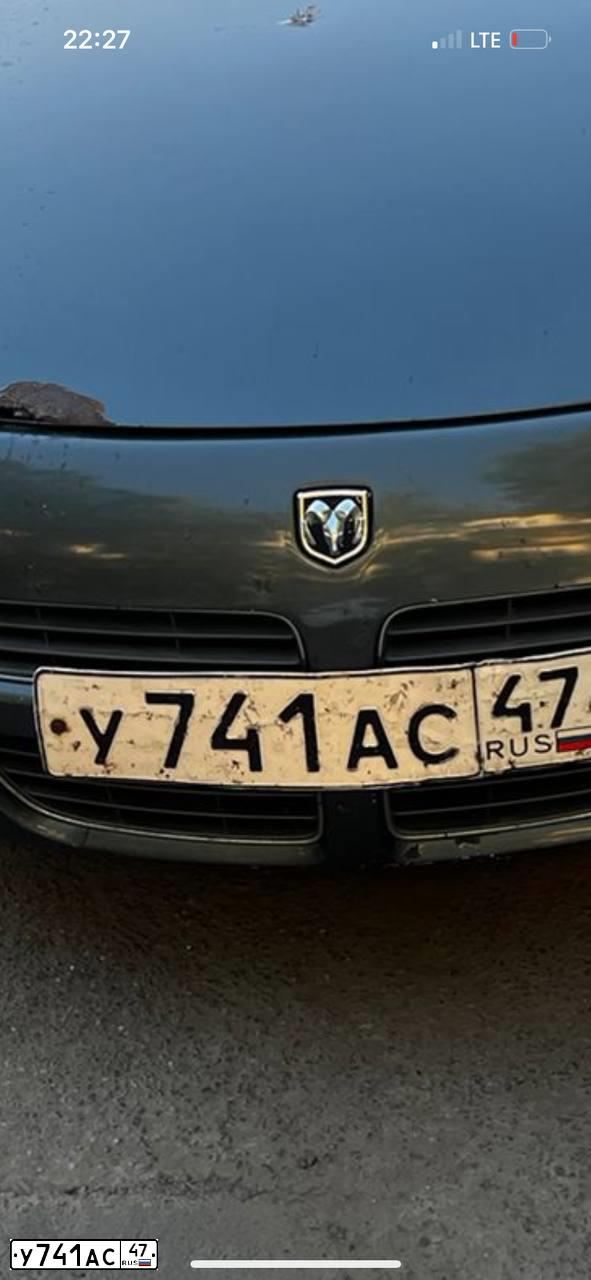 Фото автомобиля DODGE STATUS, 2001 — госномер Р805ЕЕ198. Цвет: Зеленый
