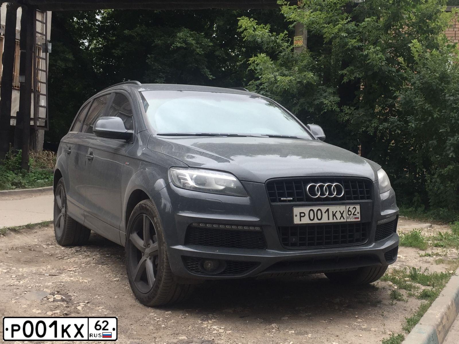 Фото автомобиля VOLKSWAGEN TOUAREG, 2012 — госномер М055МТ71. Цвет: ЧЕРНО-СЕРЫЙ