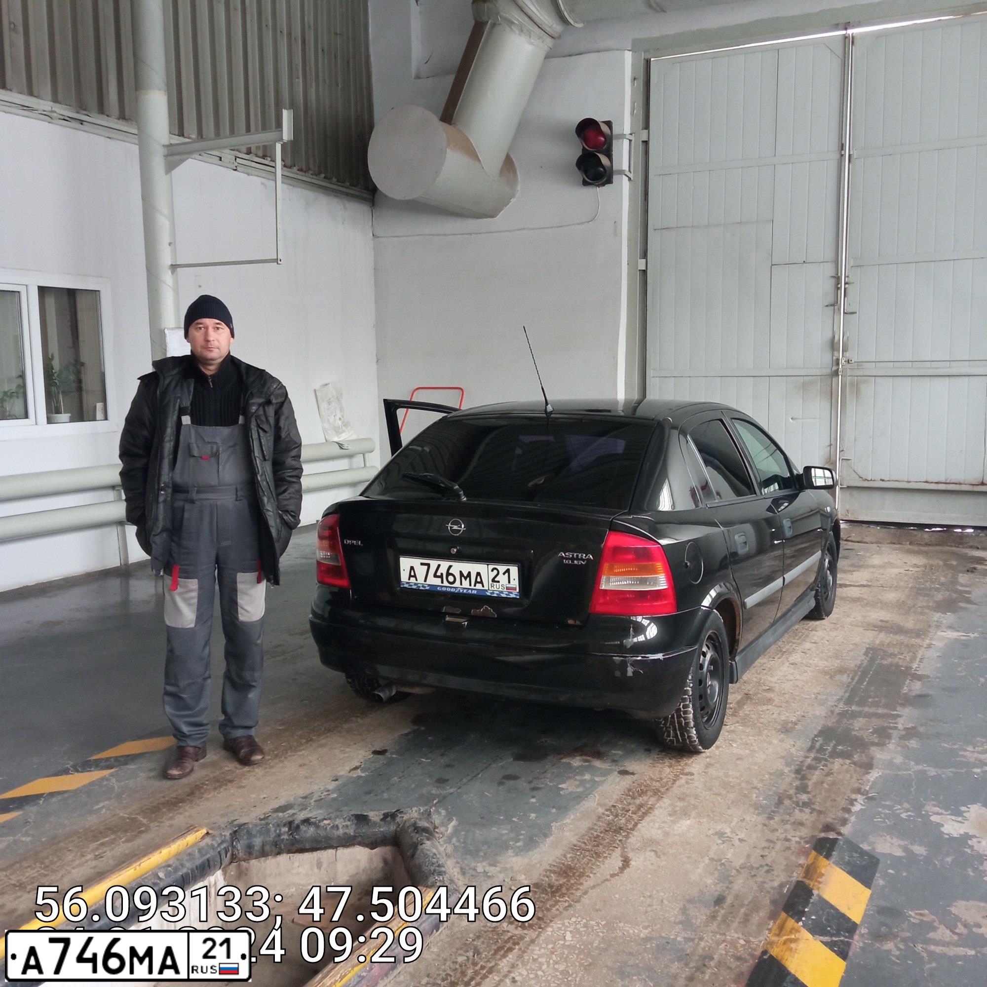 Фото автомобиля OPEL ASTRA, 2000 — госномер А746МА21. Цвет: ЧЕРНЫЙ