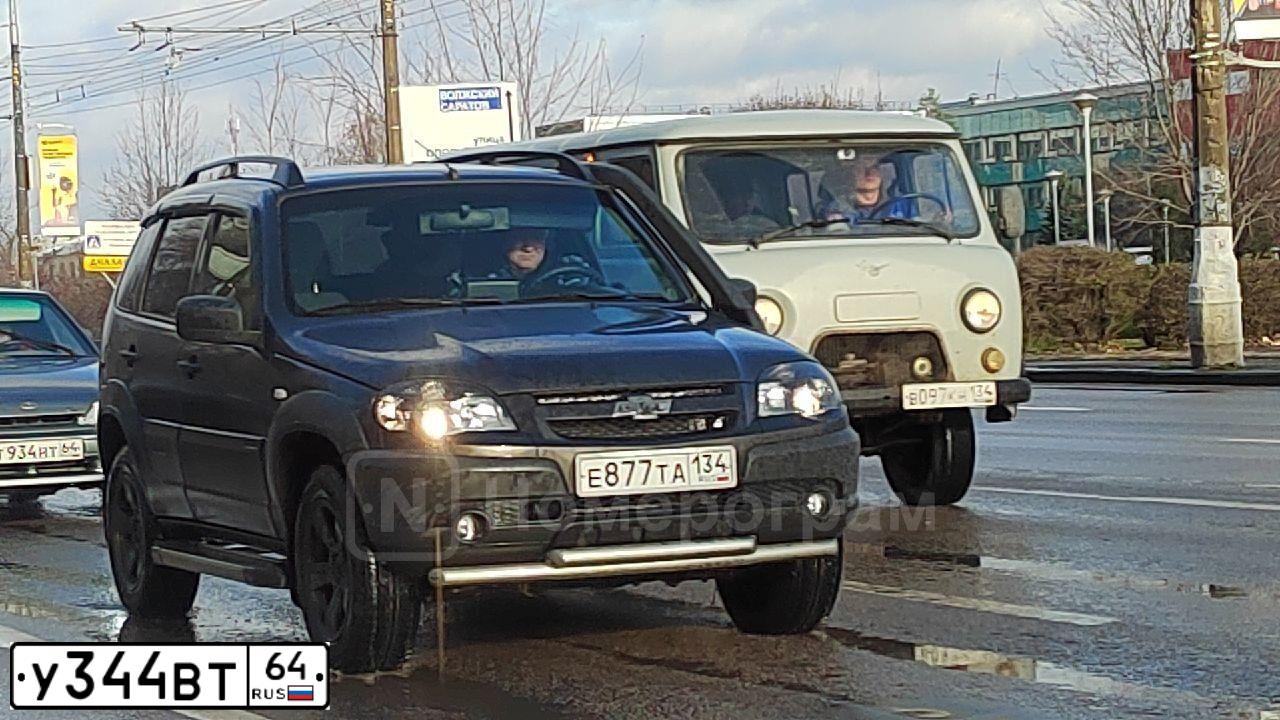 Фото автомобиля LADA 2107 LADA, 2003 — госномер М991ТТ64. Цвет: СИНЕ ЗЕЛЕНЫЙ