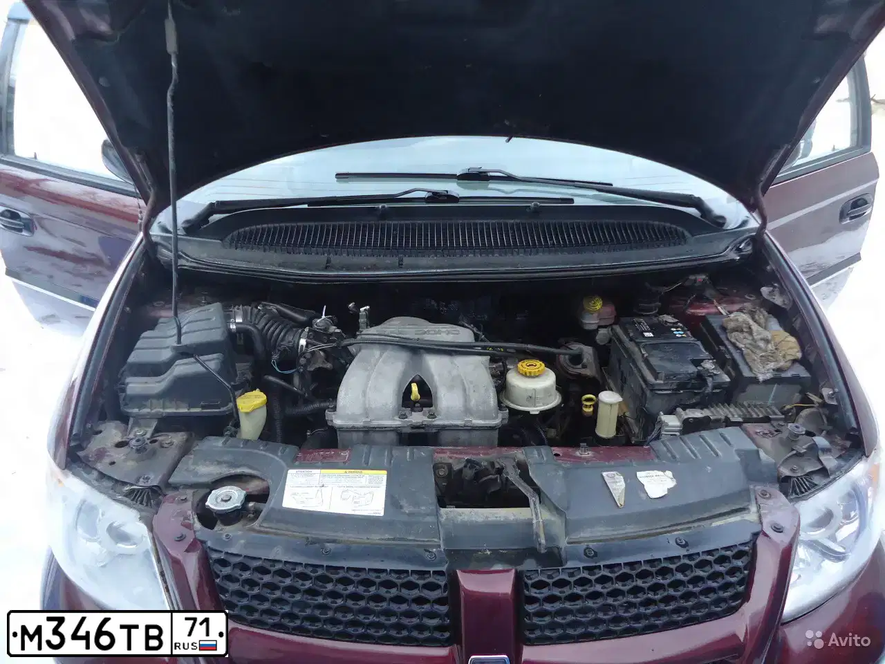 Фото автомобиля DODGE /GRAND/ CARAVAN, 2002 — госномер М346ТВ71. Цвет: Красный