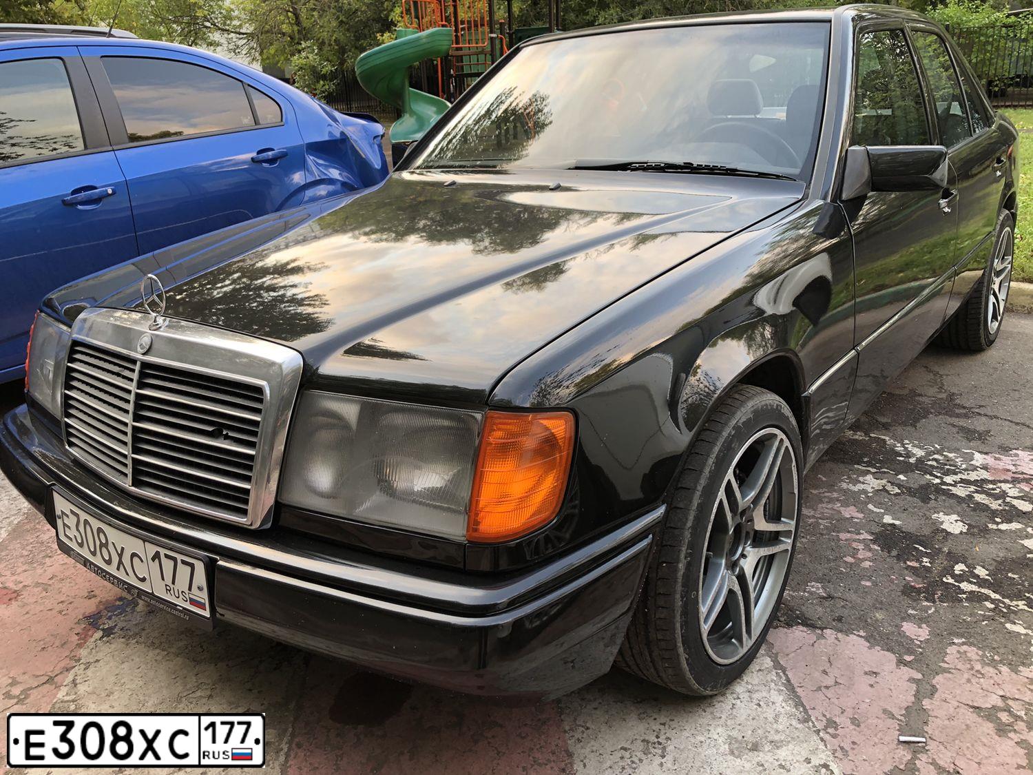 Фото автомобиля AUDI A6, 1998 — госномер Т501РУ799. Цвет: синий