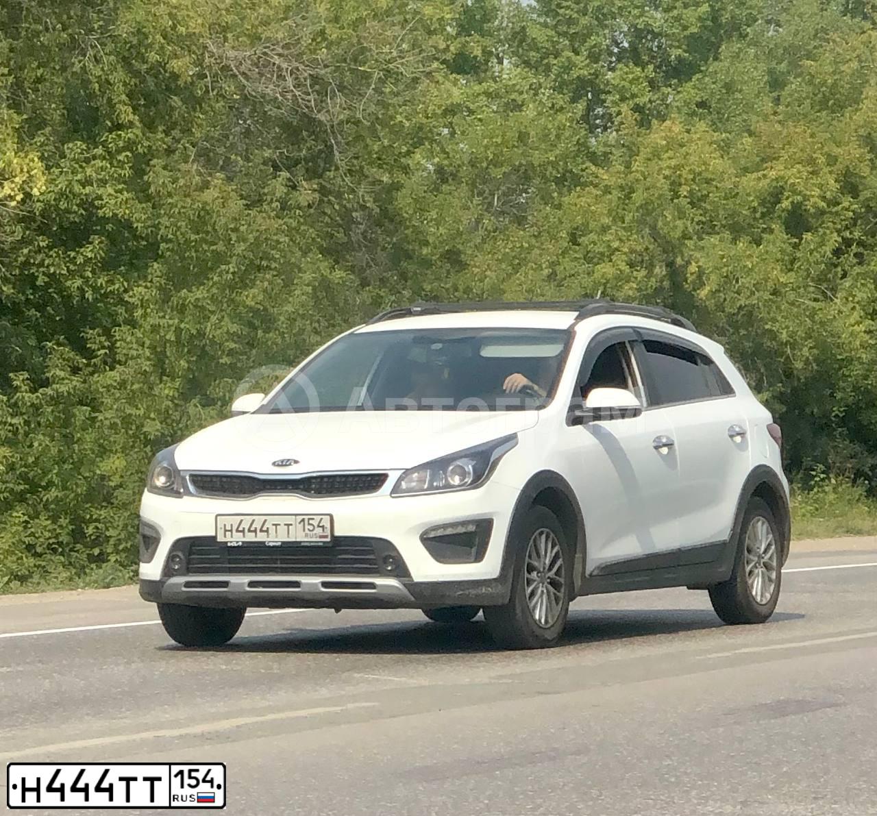 Фото автомобиля KIA RIO, 2019 — госномер Н444ТТ154. Цвет: Белый