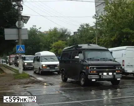 Фото автомобиля CHEVROLET VAN, 1992 — госномер Р465ВА82