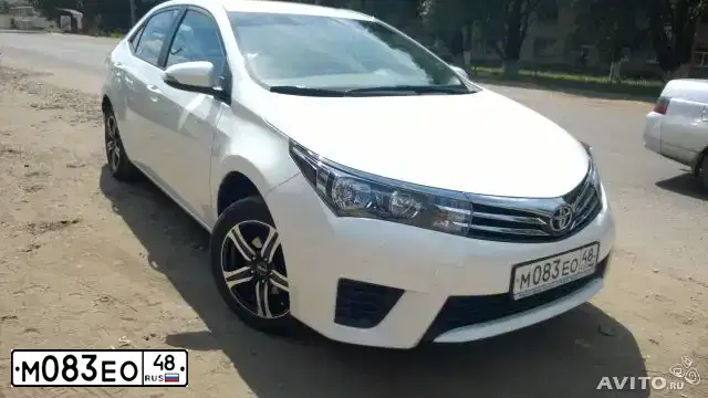 Фото автомобиля TOYOTA COROLLA, 2013 — госномер М083ЕО48. Цвет: БЕЛЫЙ