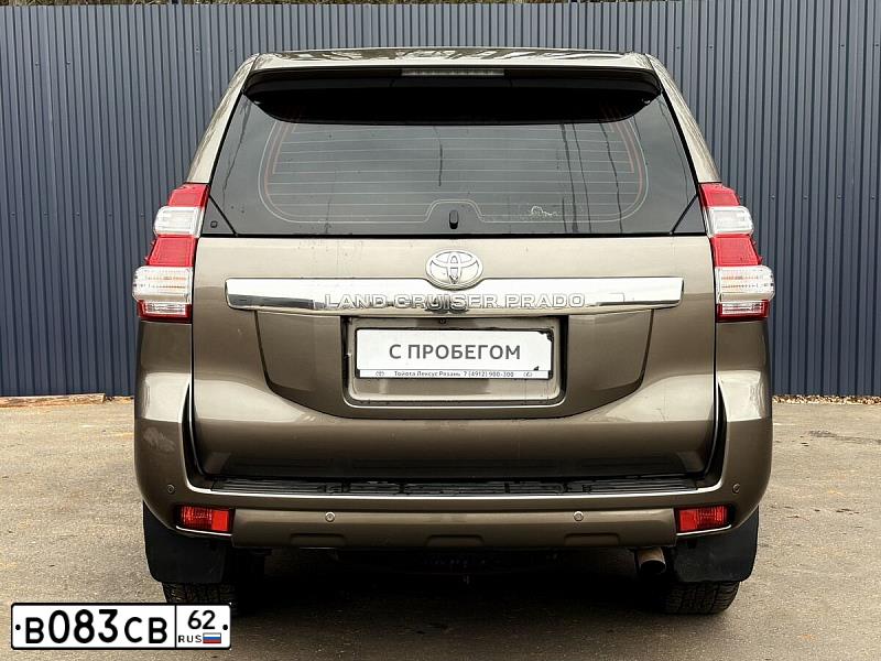 Фото автомобиля TOYOTA LANDCRUISER, 2014 — госномер В083СВ62. Цвет: БРОНЗОВЫЙ