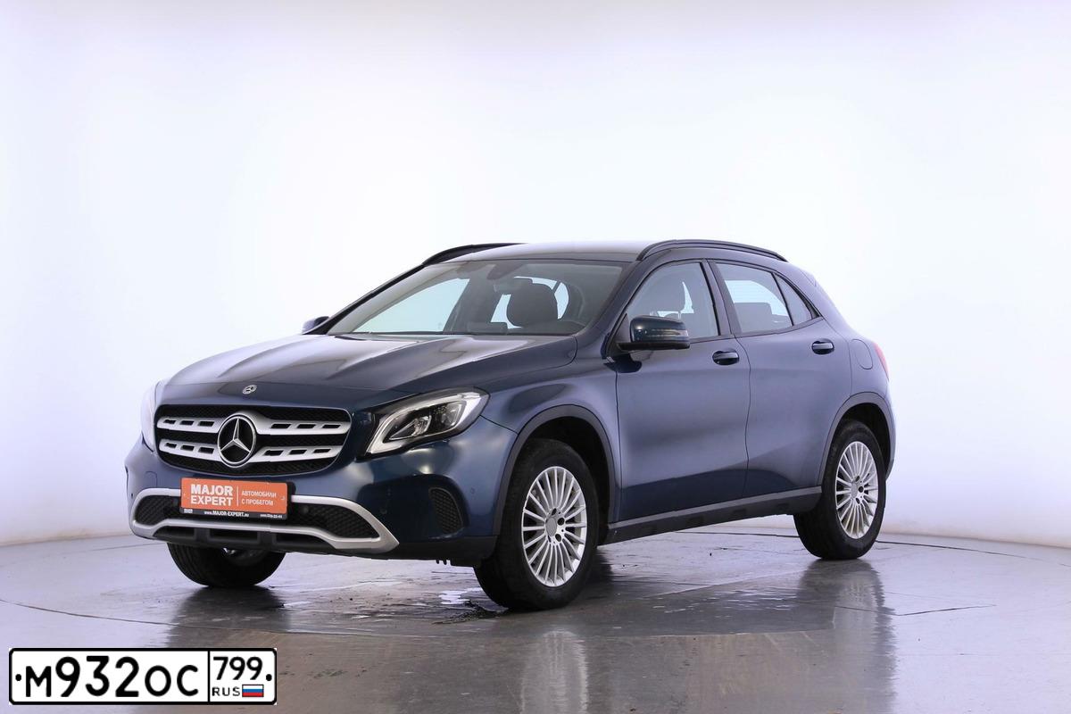Фото автомобиля MERCEDES-BENZ GLA200, 2019 — госномер С323НС797. Цвет: синий