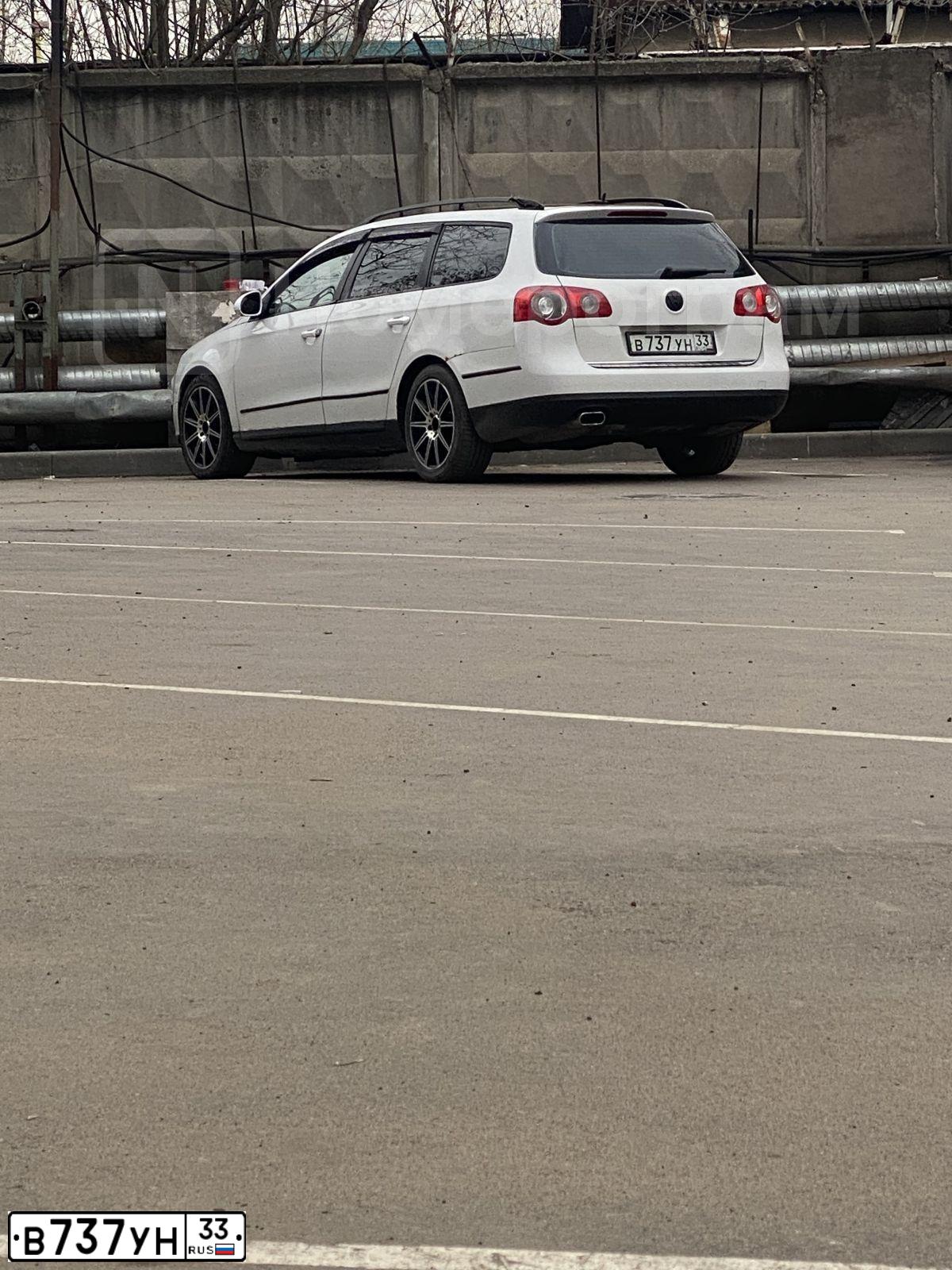 Фото автомобиля VOLKSWAGEN PASSAT, 2006 — госномер В737УН33. Цвет: Белый