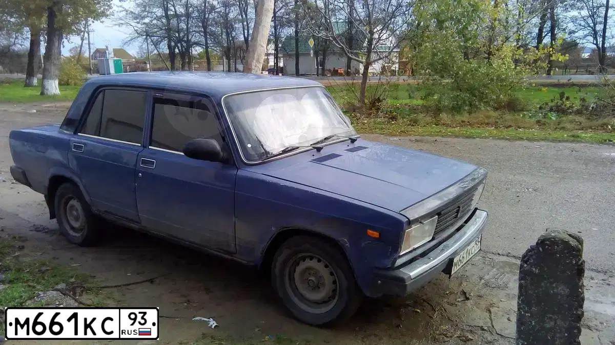 Фото автомобиля LADA 2105, 2007 — госномер М661КС93. Цвет: синий
