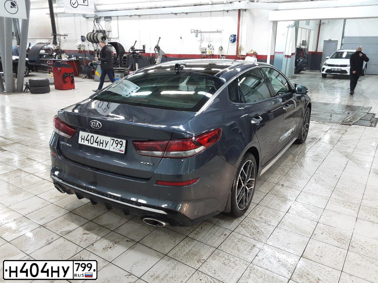 Фото автомобиля KIA MAGENTIS / OPTIMA, 2018 — госномер Н404НУ799. Цвет: СЕРЫЙ