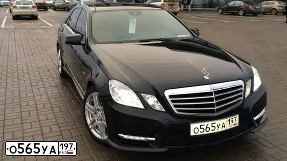 Фото автомобиля MERCEDES E-KLASSE, 2012 — госномер С099ОА05. Цвет: ЧЕРНЫЙ