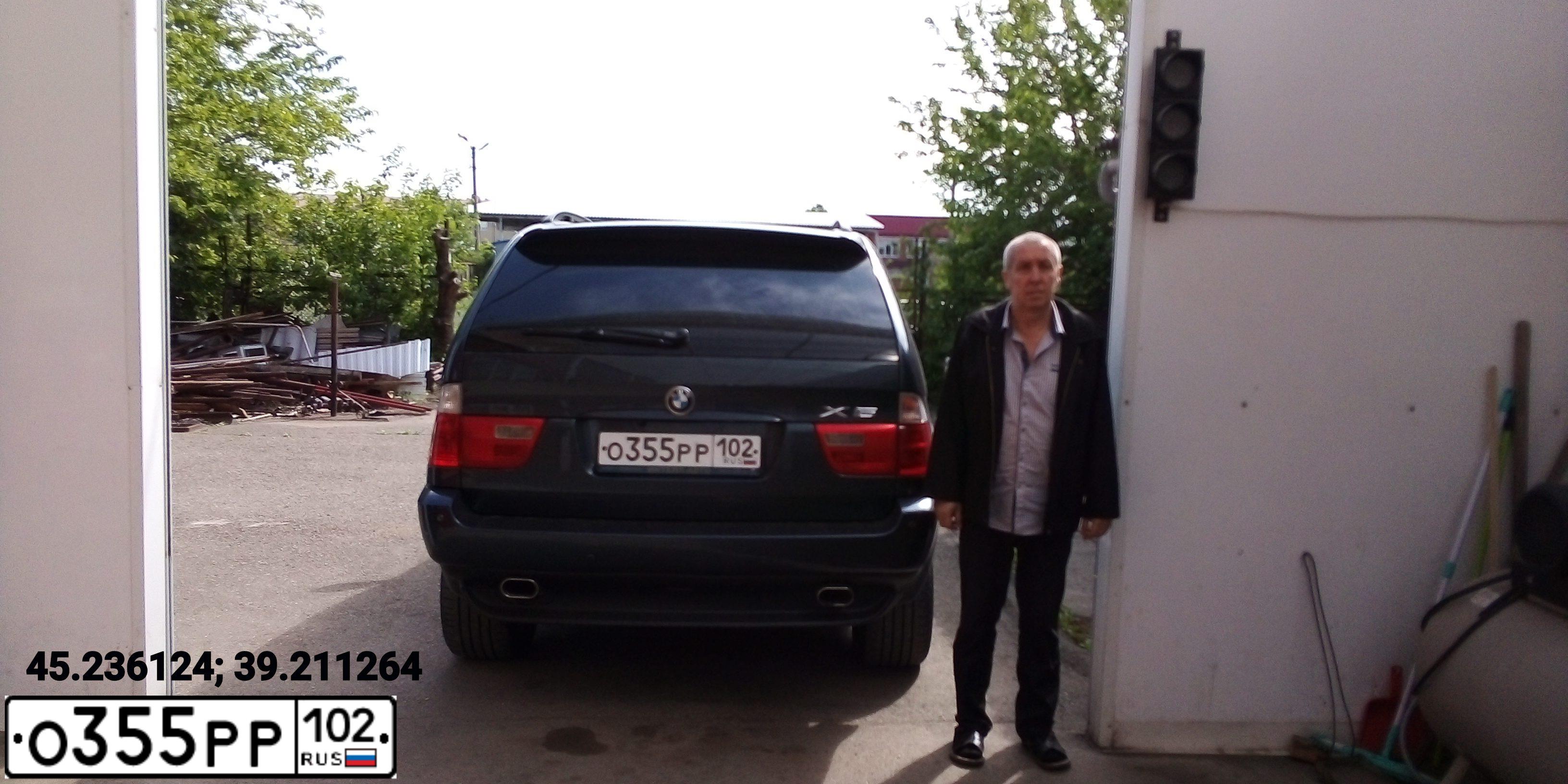 Фото автомобиля BMW X5, 2004 — госномер О355РР102. Цвет: синий