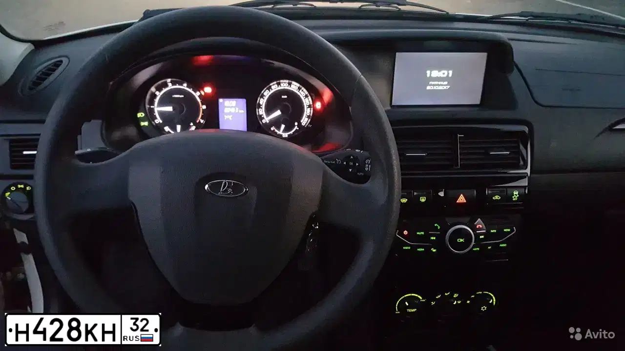 Фото автомобиля LADA PRIORA, 2014 — госномер А241ММ67. Цвет: БЕЛЫЙ