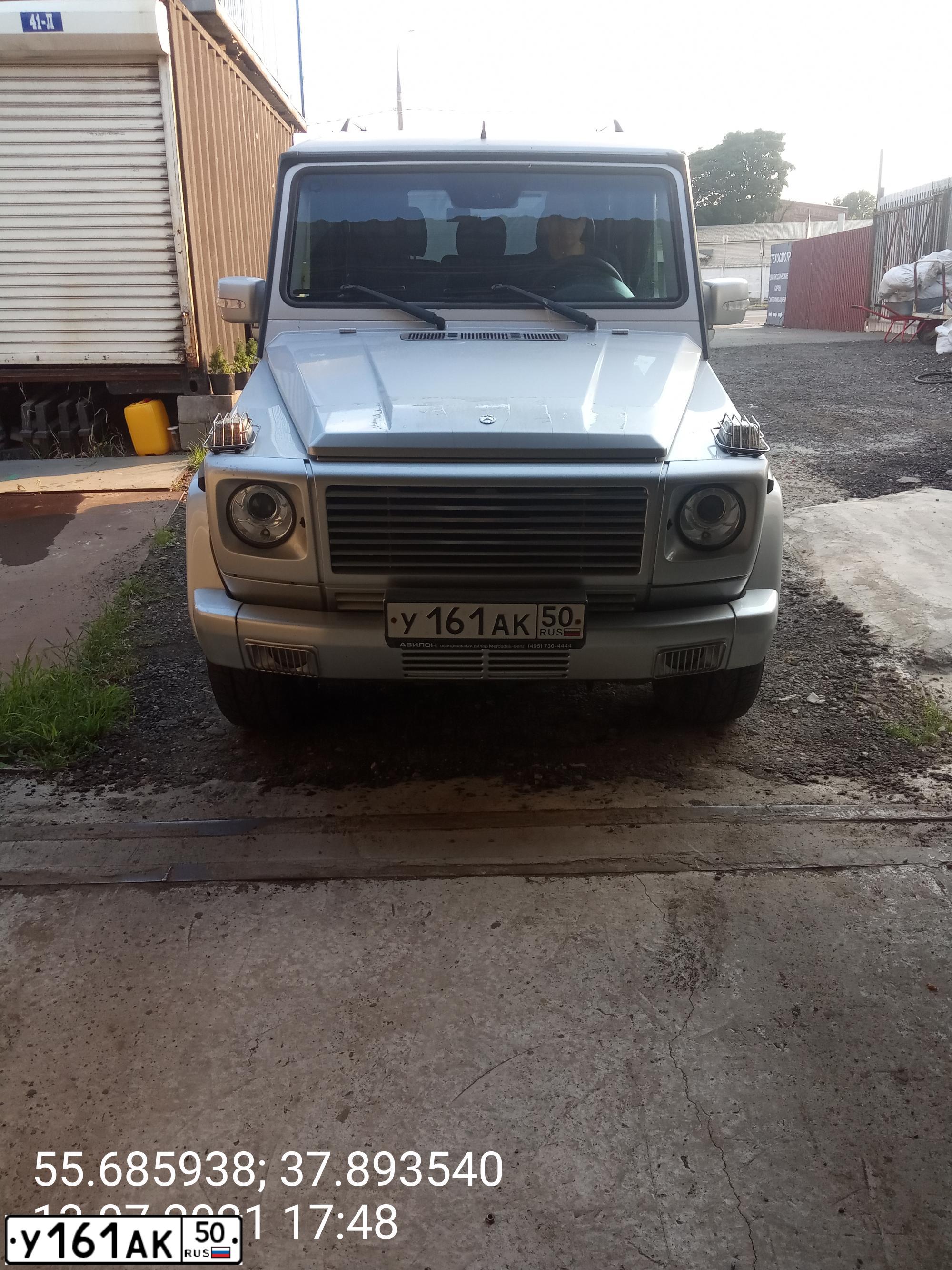 Фото автомобиля MERCEDES G-KLASSE, 2007 — госномер У161АК50. Цвет: СЕРЫЙ