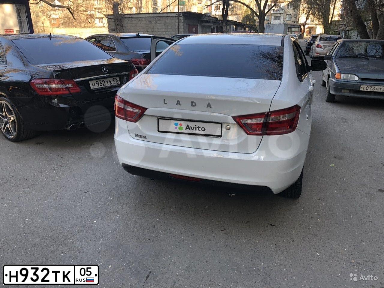 Фото автомобиля MERCEDES E-KLASSE, 2010 — госномер Н932ТК05. Цвет: ЧЕРНЫЙ