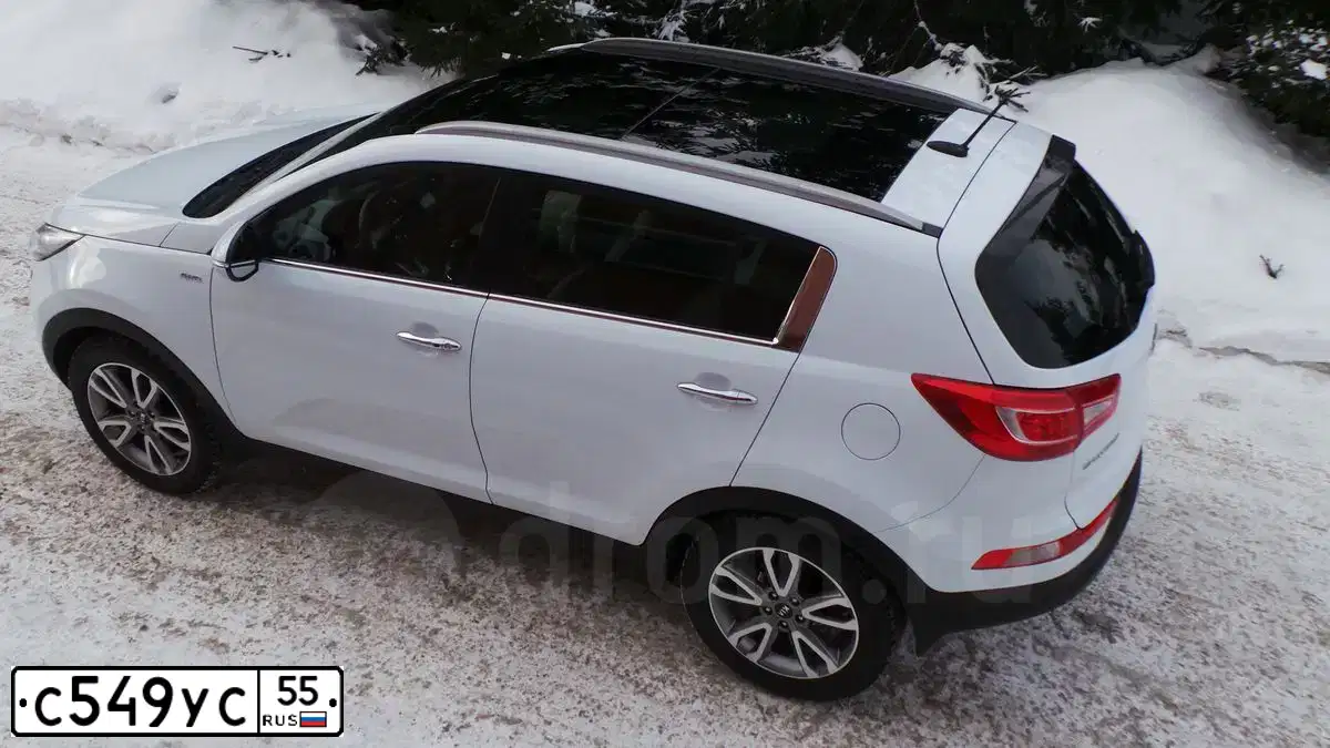 Фото автомобиля KIA SPORTAGE, 2013 — госномер С549УС55. Цвет: БЕЛЫЙ