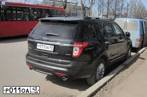 Фото автомобиля FORD EXPLORER, 2012 — госномер Р011ОА43. Цвет: ЧЕРНЫЙ