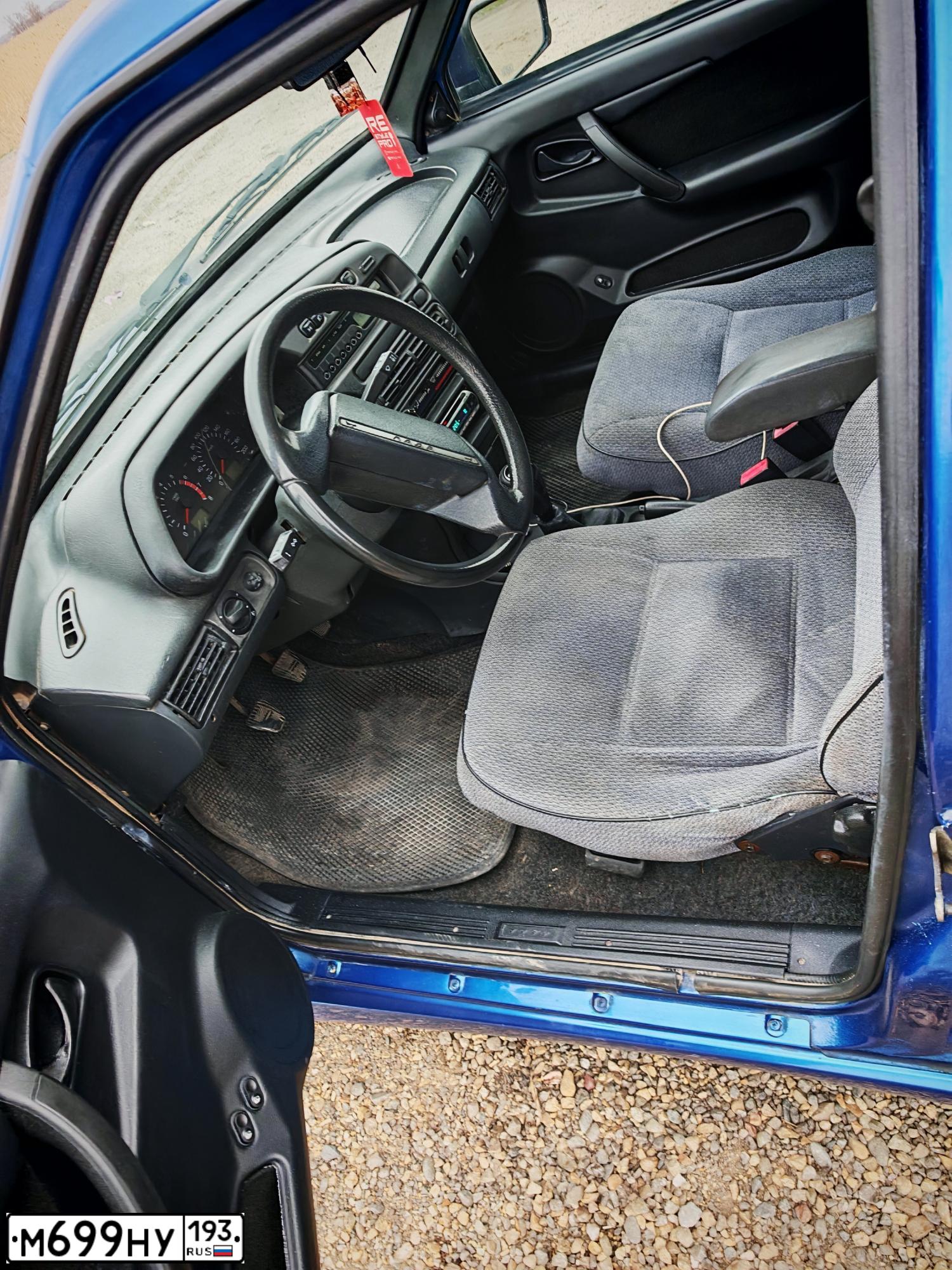 Фото автомобиля LADA 2115 SAMARA, 2008 — госномер М699НУ193. Цвет: синий