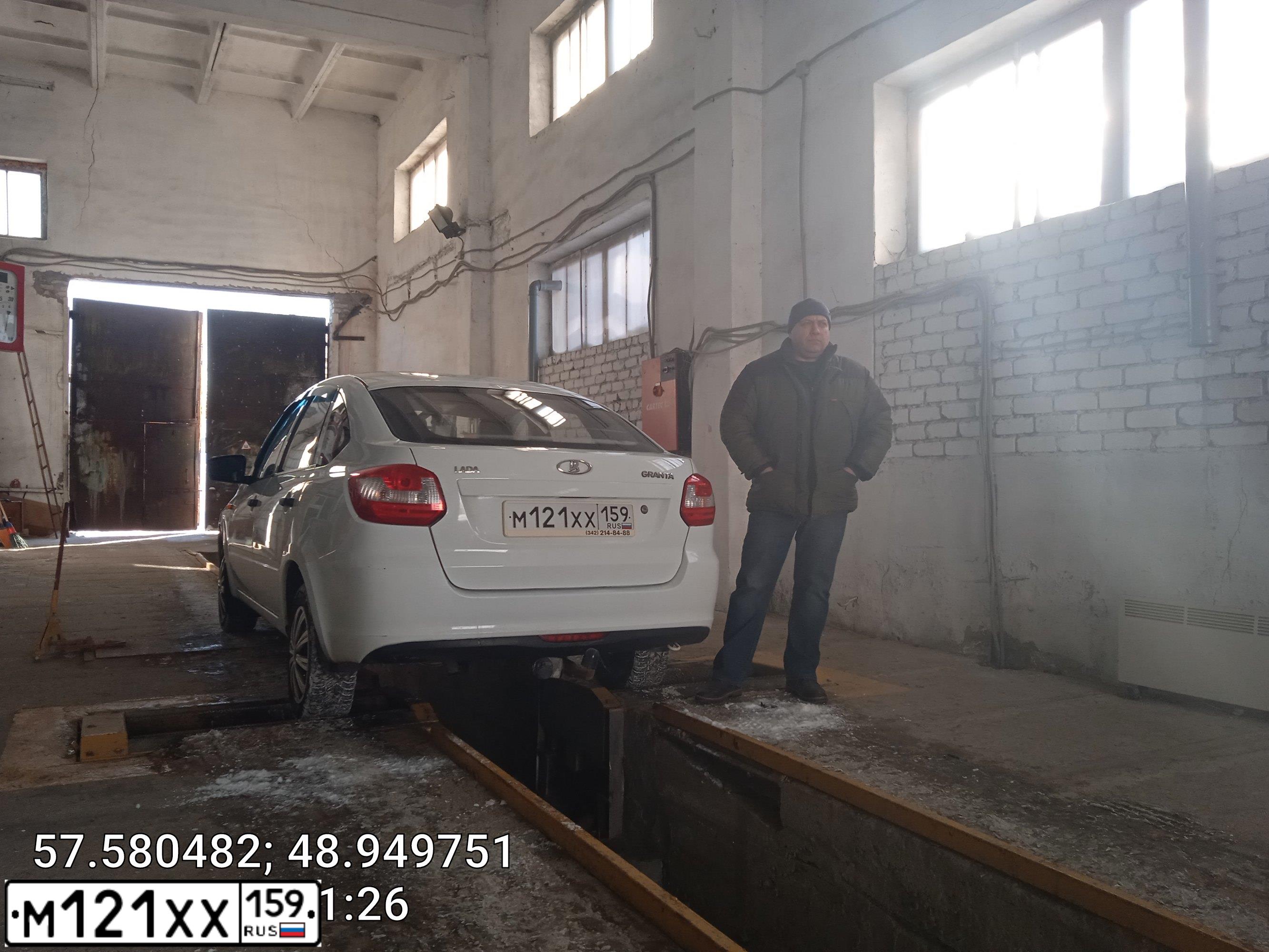 Фото автомобиля LADA 2191 GRANTA, 2015 — госномер Н307РЕ193. Цвет: Белый
