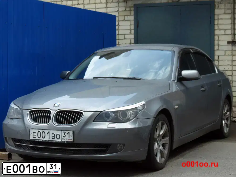 Фото автомобиля HYUNDAI SOLARIS, 2015 — госномер Е001ВО31. Цвет: Коричневый
