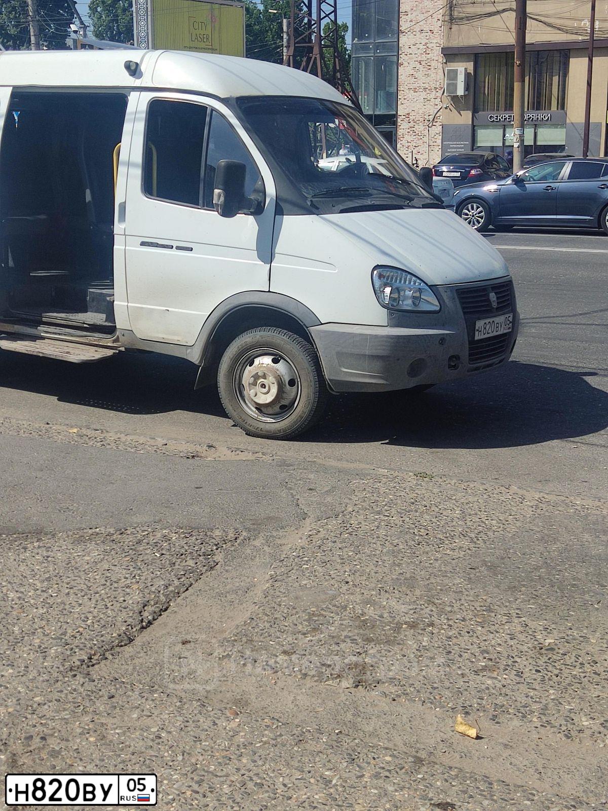 Фото автомобиля ГАЗ 322131, 2010 — госномер Н820ВУ05. Цвет: БЕЛЫЙ