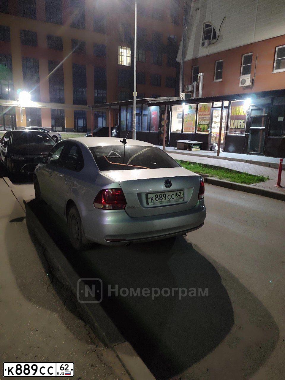 Фото автомобиля VOLKSWAGEN POLO, 2017 — госномер К889СС62. Цвет: СЕРЕБРИСТЫЙ