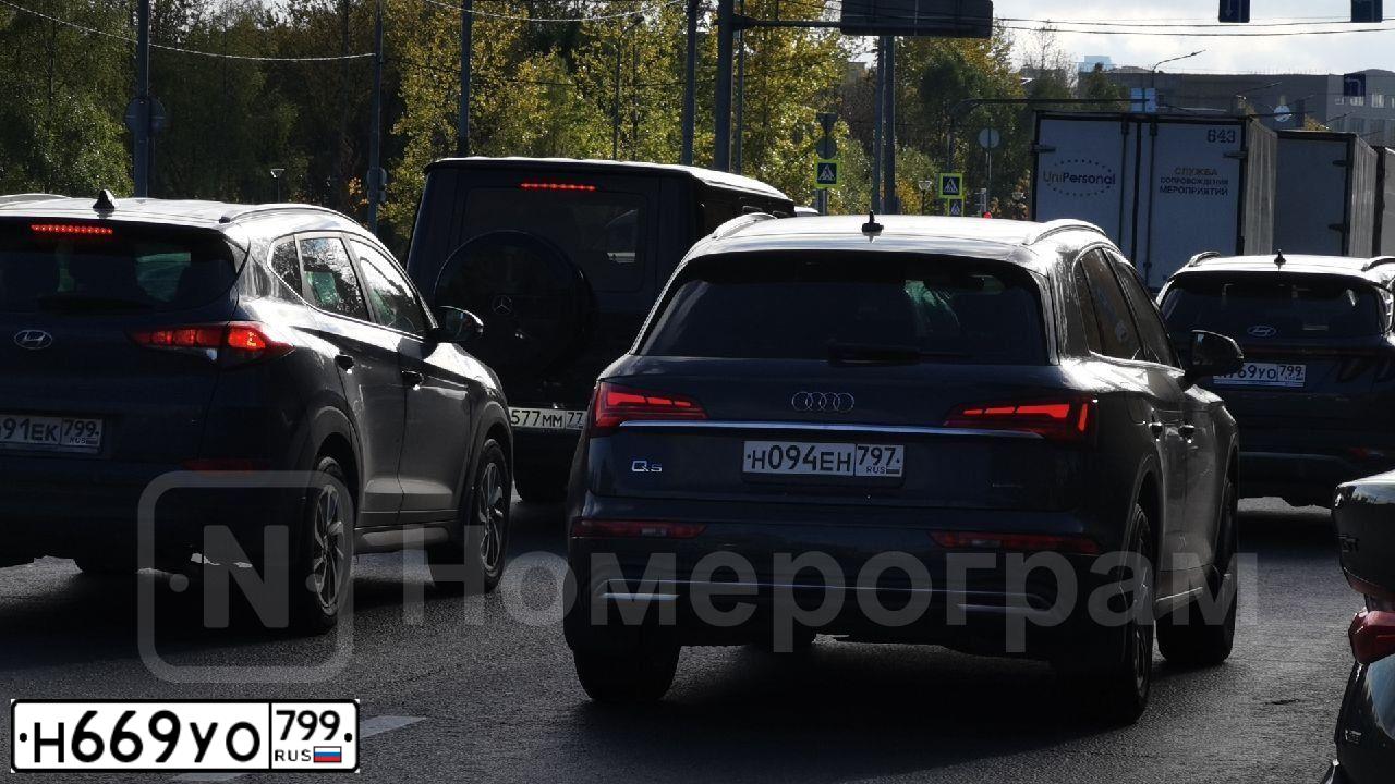 Фото автомобиля FORD FOCUS, 2006 — госномер У817МТ47. Цвет: Серебристый