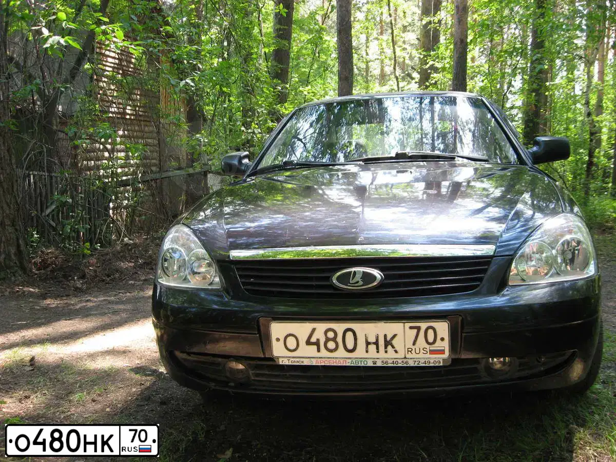 Фото автомобиля LADA 2170 PRIORA, 2008 — госномер О480НК70. Цвет: Темно-зеленый
