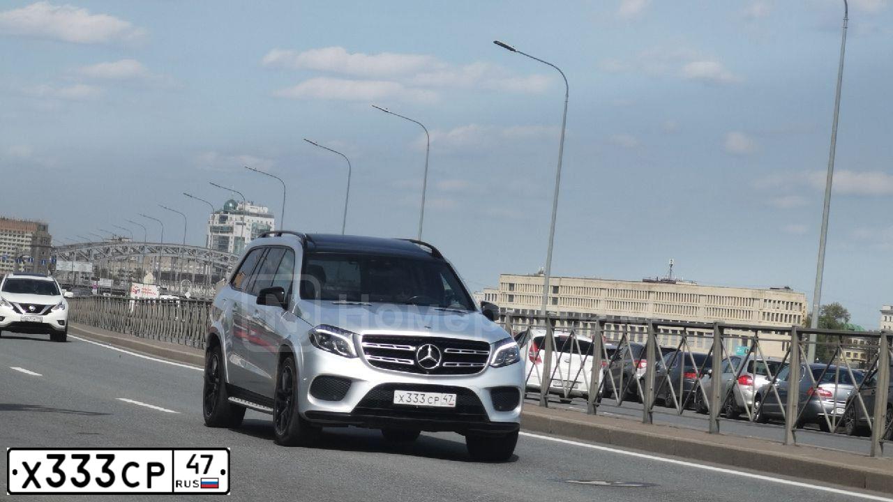 Фото автомобиля MERCEDES-BENZ GLS400D, 2020 — госномер Т102ТУ198. Цвет: ЗЕЛЕНЫЙ