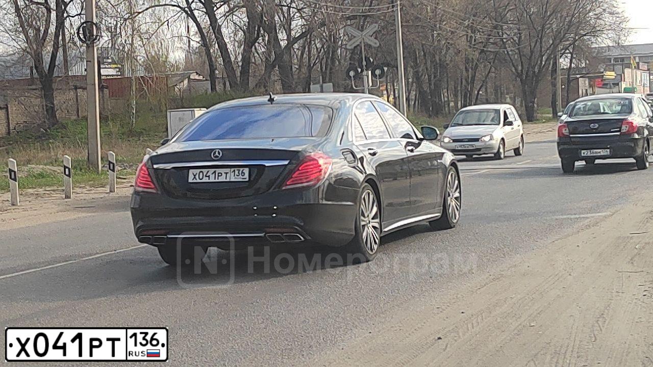 Фото автомобиля MERCEDES S-KLASSE, 2013 — госномер Х041РТ136. Цвет: ЧЕРНЫЙ