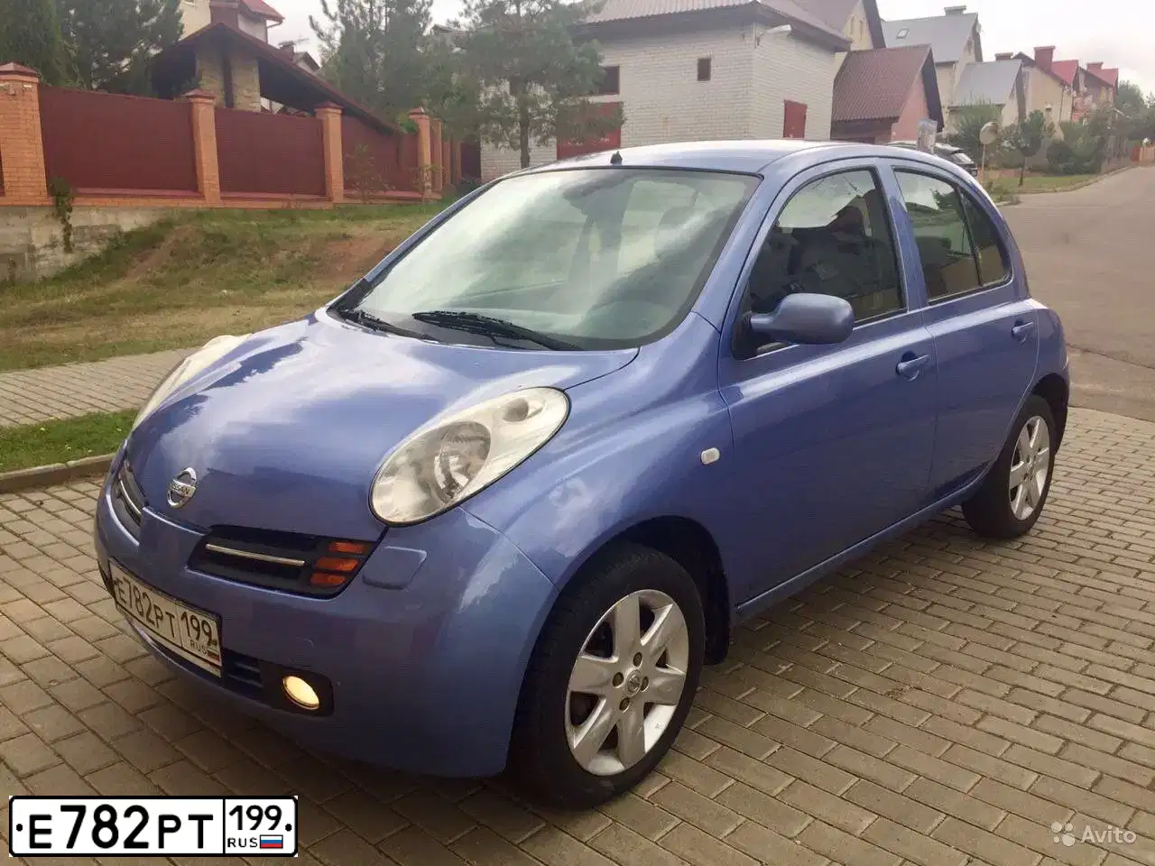 Фото автомобиля NISSAN MICRA, 2004 — госномер Е506ТВ750. Цвет: ФИОЛЕТОВЫЙ