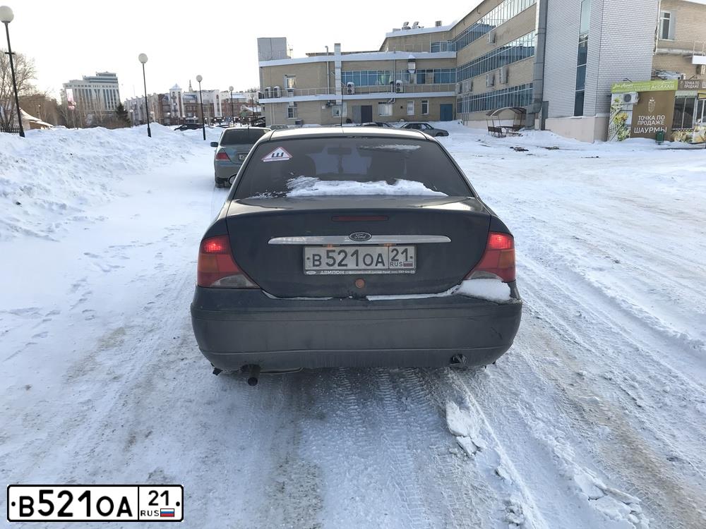 Фото автомобиля FORD FOCUS, 2004 — госномер Х890УМ12. Цвет: ТЕМНО-СИНИЙ