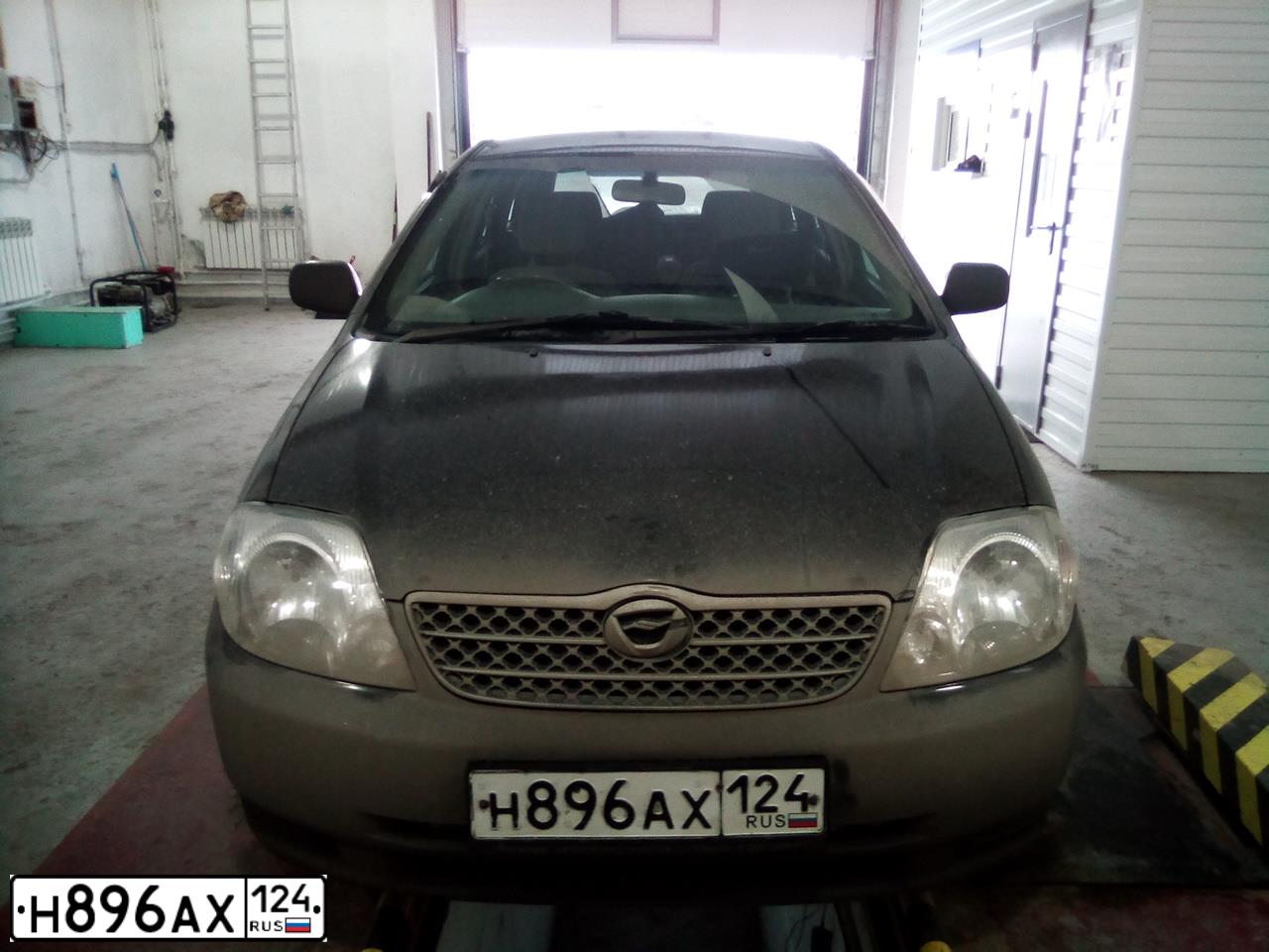 Фото автомобиля LADA 2107, 2008 — госномер Н896АХ124. Цвет: ЯРКО-БЕЛЫЙ