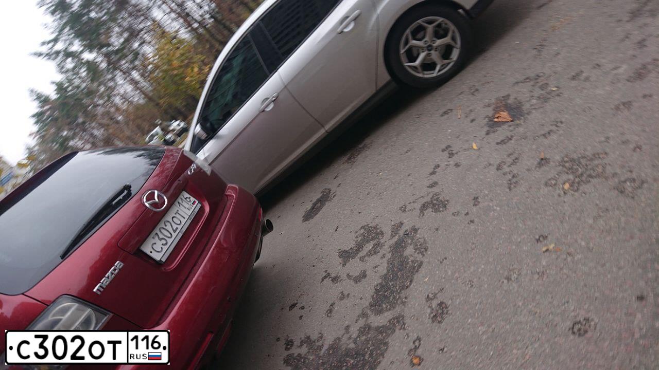 Фото автомобиля MAZDA CX-7, 2007 — госномер А157КЕ136. Цвет: Красный