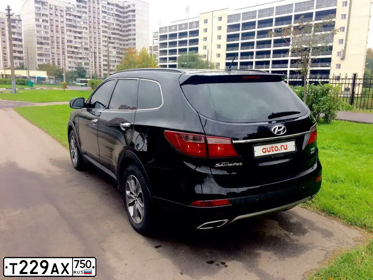 Фото автомобиля HYUNDAI I SANTA FE, 2014 — госномер Т229АХ750. Цвет: ЧЕРНЫЙ