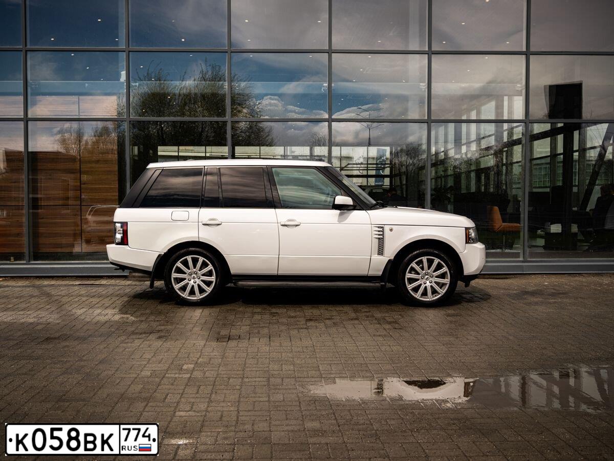 Фото автомобиля LAND ROVER RANGE ROVER, 2011 — госномер У717ХЕ774