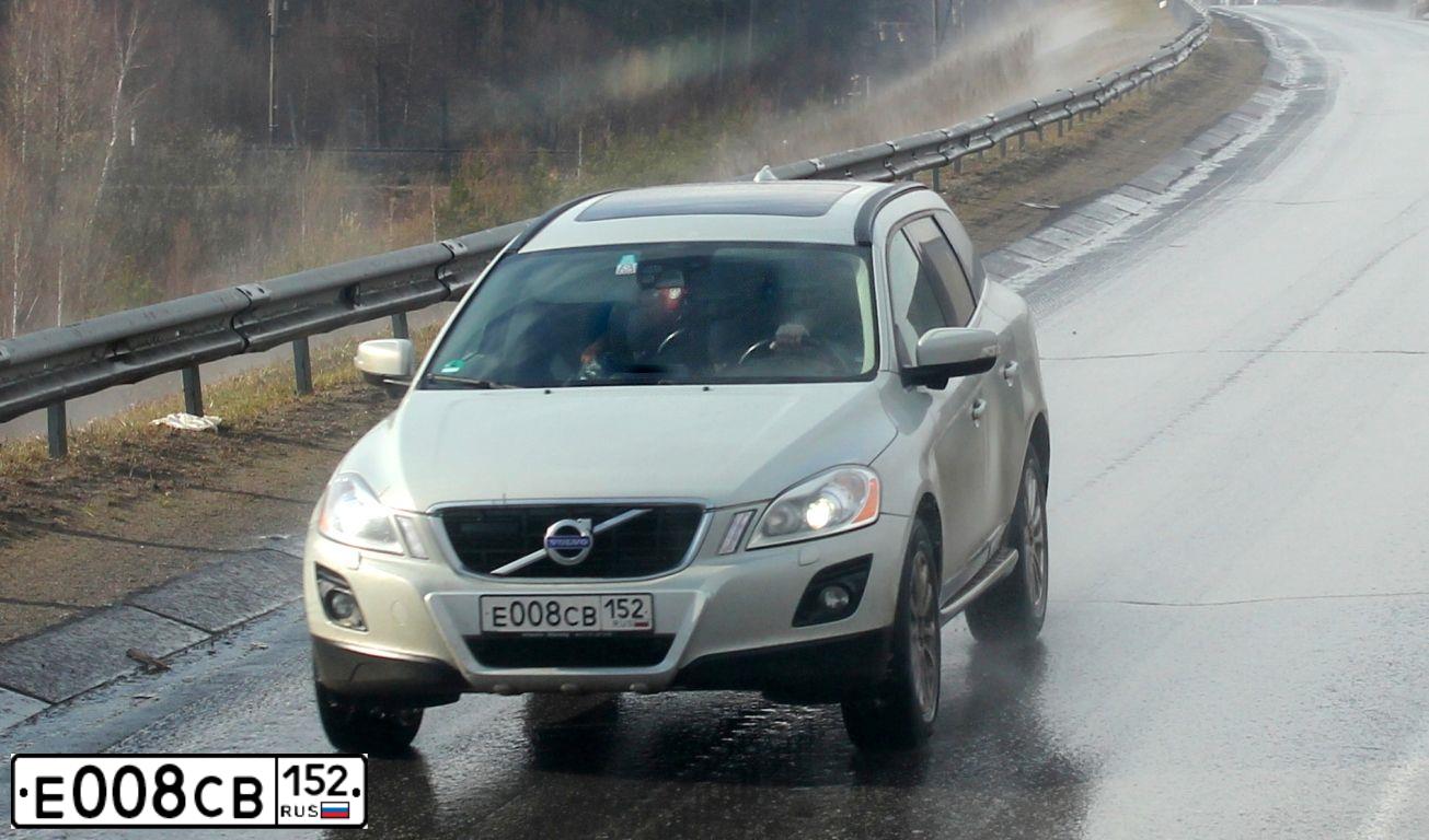 Фото автомобиля HYUNDAI GRANDEUR, 2008 — госномер Е008СВ152. Цвет: ТЕМНО-ВИШНЕВЫЙ