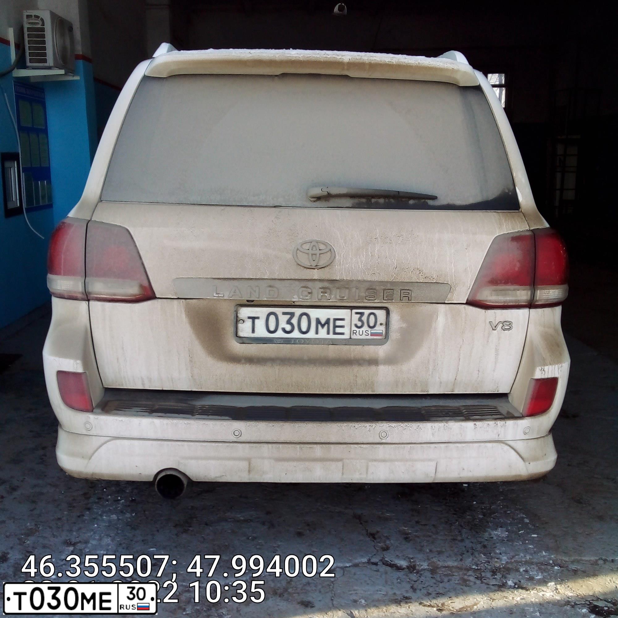 Фото автомобиля NISSAN PATHFINDER, 2008 — госномер Т030МЕ30. Цвет: Серебристый