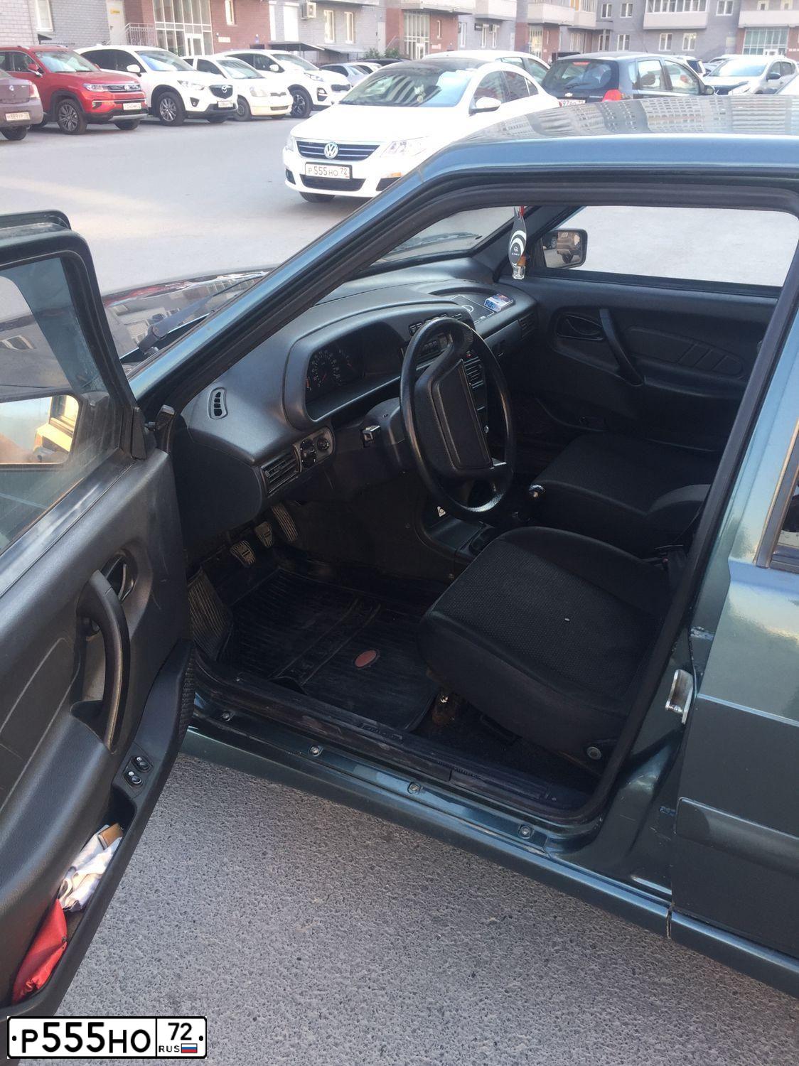 Фото автомобиля MERCEDES C-KLASSE, 2012 — госномер Р555НО72. Цвет: синий