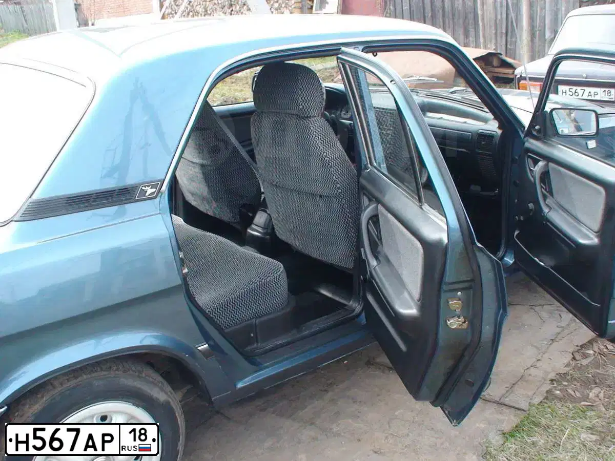 Фото автомобиля SKODA FABIA, 2013 — госномер Н657АР18. Цвет: ТЕМНО-СЕРЫЙ